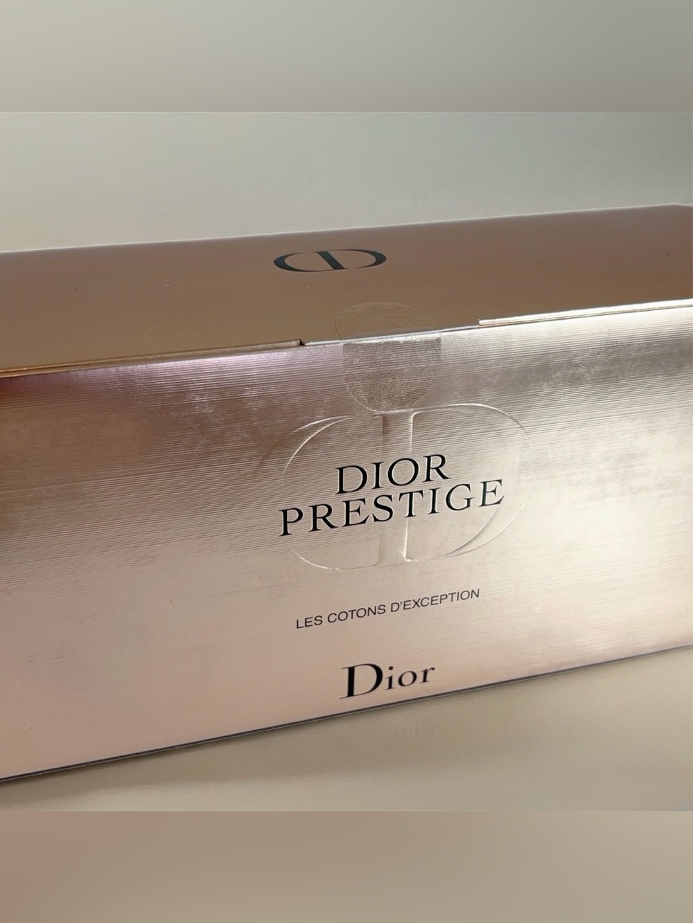 Dior Prestige Luxury Cotton Pads - Picture 3 of 4